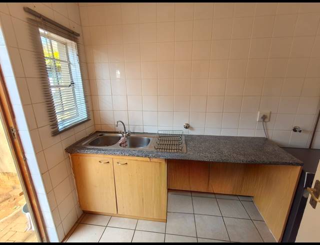 4 BEDROOM TOWNHOUSE FOR SALE IN CASHAN